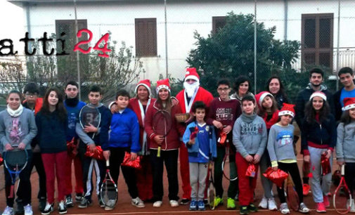 GIOIOSA MAREA – Babbo Natale è arrivato alla scuola di Tennis Saliceto