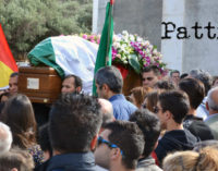 GIOIOSA MAREA – Tricolori al vento per l’ultimo saluto ad Anna Rita (di Nicola Arrigo)
