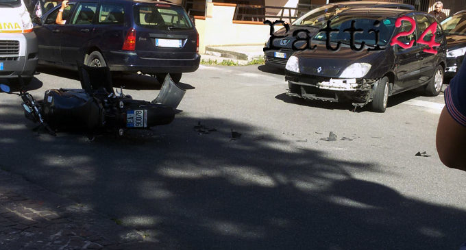 PATTI – Violento impatto tra auto e moto: ennesimo incidente in via Trieste