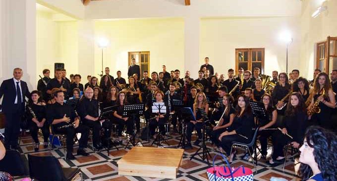 RACCUJA – Grande successo per il concerto estivo della Banda Musicale “Calogero Spanò”