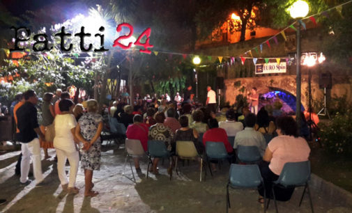 PATTI – Festa in Villa comunale tra luci, colori, degustazioni e tanta musica