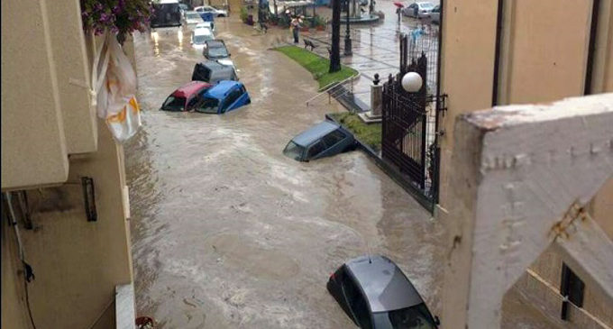 GIARDINI NAXOS –  Violento nubifragio e il paese va sott’acqua