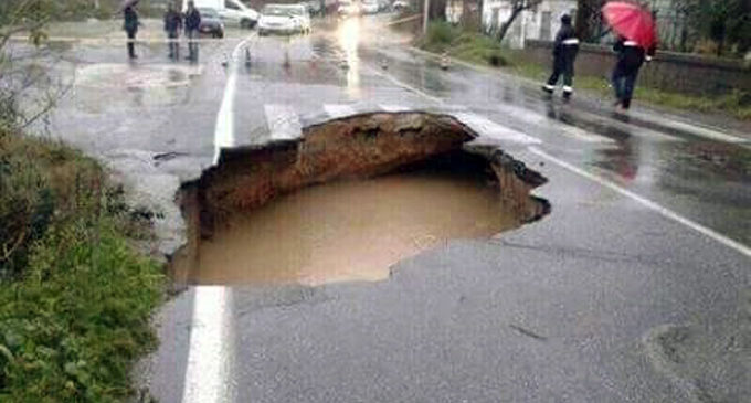 Bombe d’acqua, frane e allagamenti: Sicilia in ginocchio. Massima allerta anche oggi