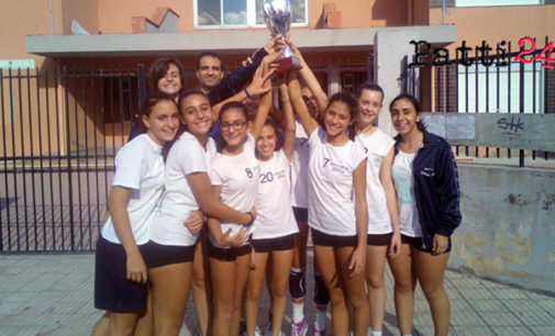 MILAZZO – La pallavolo femminile della scuola media Zirilli vince le regionali e approda alla finale nazionale