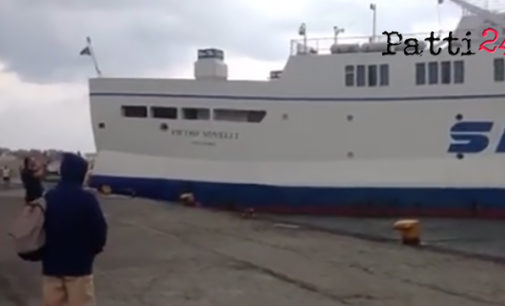 ISOLE EOLIE – Maltempo, traghetto di linea con passeggeri a bordo urta banchina nel porto di Vulcano