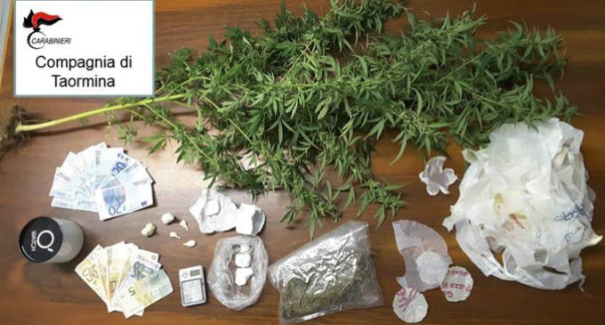 TAORMINA – 5 grammi di cocaina dal finestrino … ma a casa ha un supermercato della droga. Arrestato 37enne