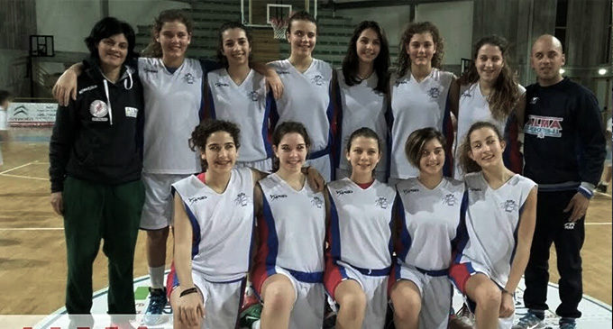 PATTI – L’Alma Basket Under 14 femminile vince la fase interprovinciale girone Palermo-Messina. 10 vittorie e 1 sconfitta