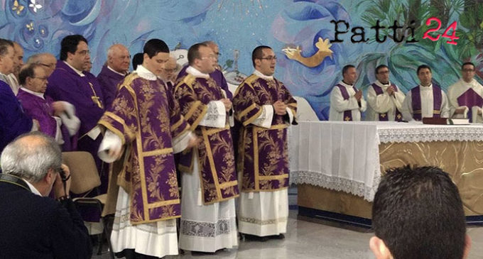 PATTI – Il vescovo monsignor Ignazio Zambito ha ordinato diaconi tre giovani del seminario pattese