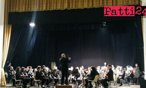 RACCUJA – La Pentamusa Wind Orchestra trionfa a Lamezia Terme