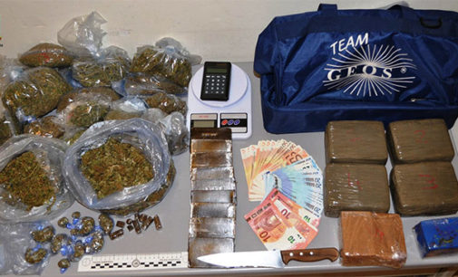 MESSINA – 46enne trovato in possesso di hascisc, marijuana e denaro.  Pusher arrestato in flagranza