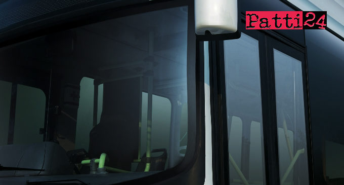 SANTO STEFANO DI CAMASTRA – L’autobus delle 6,05 non arriva, ad attenderlo una ventina di passeggeri. Da ieri era stato soppresso