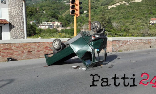 PATTI – Motoape si scontra con un’auto e si ribalta