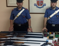 MESSINA – Detengono in casa armi illegali e clandestine, padre e figlio arrestati dai Carabinieri