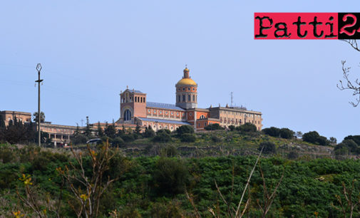 PATTI – Festeggiamenti Madonna del Tindari. Fiumana di pellegrini verso il sacro colle, tantissimi a piedi e scalzi