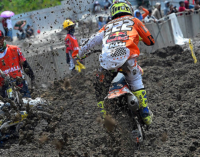 MXGP – Troppo fango, troppi rischi, praticamente impossibile rimanere in sella in Indonesia. Cairoli è riuscito a ”resistere”.