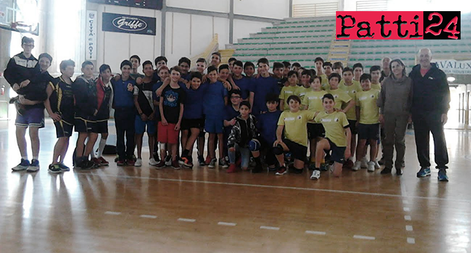PATTI – La pallavolo maschile della scuola media ”Bellini” nella fase interdistrettuale dei Campionati Studenteschi 2016/17