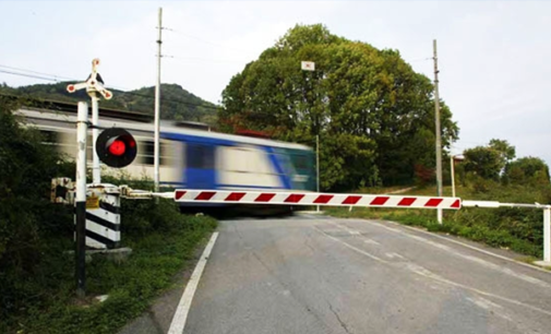 PATTI – Rifacimento segnaletica stradale verticale in prossimità dei passaggi a livello di Mongiove e di contrada Mustazzo