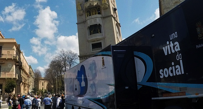 MESSINA – Giovedì in piazza Duomo il truck della Polizia di Stato. Informazioni sulla sicurezza online a studenti, genitori e insegnanti