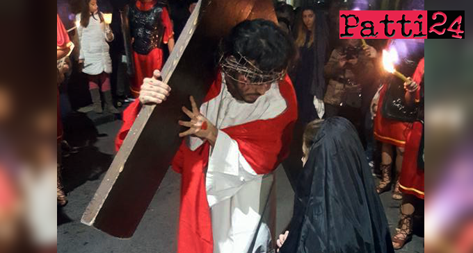 PATTI – La Via Crucis Vivente dei giovani della Parrocchia ”San Nicolò di Bari”