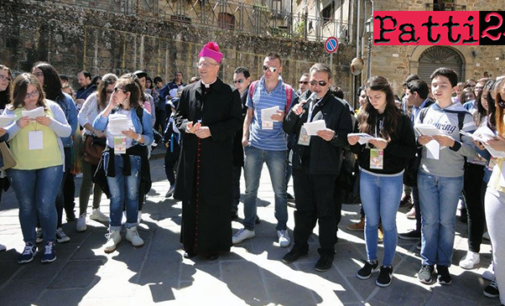 PATTI – Il vescovo mons. Giombanco ai giovani: “Dare credito alla speranza, dare spazio alla progettualità, osare anche l’impossibile, vivendo con l’audacia cristiana”