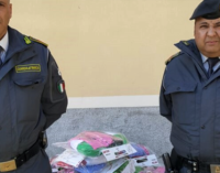 ACQUEDOLCI – Sequestrati 4500 gadget del Giro d’Italia e sanzioni amministrative per migliaia  di euro