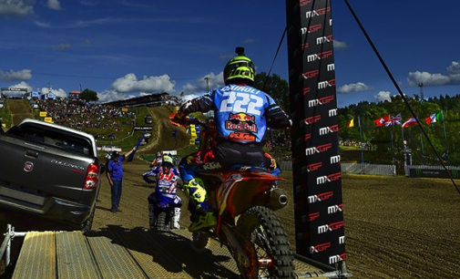 PATTI – Mxgp. Il pilota pattese Tony Cairoli vince anche a Loket, in Repubblica Ceca e si avvicina al nono titolo iridato