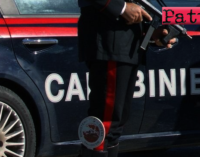 ROMETTA MAREA – Alla guida di un motociclo simula ai Carabinieri di arrestare la corsa, per poi darsi a precipitosa fuga. Arrestato 22enne