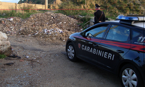 MESSINA – Sorpreso  dai Carabinieri mentre getta materiale di risulta con un furgone in zona Portella Arena  di Messina.