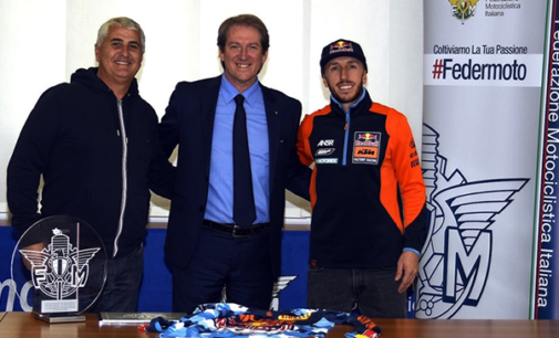 PATTI – Riconoscimento della Federazione Motociclistica Italiana al pilota pattese Tony Cairoli.