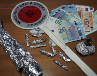 BROLO – Detenzione ai fini di spaccio di sostanze stupefacenti. Arrestati due giovani, un pattese e un messinese, deferito un terzo soggetto minorenne