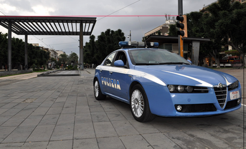 MESSINA – Aggredisce, per pochi spiccioli, un anziano e diverse donne seminando il panico in città. Arrestato 30enne svizzero