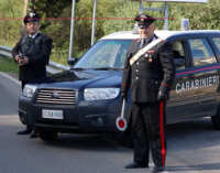 CARONIA – Fabbricazione di armi, detenzione abusiva di munizioni, gestione e combustione illecita di rifiuti. Arrestato 73enne