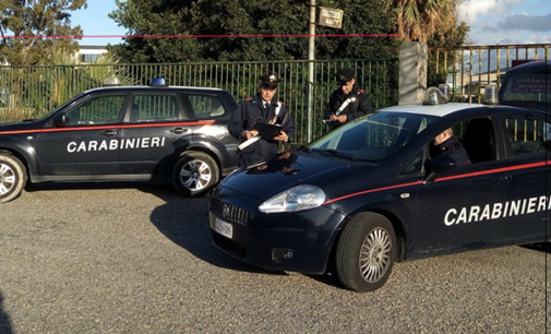 MILAZZO – Sorpresi mentre asportavano materiale in ferro da un capannone dell’area industriale di Giammoro. Due arresti