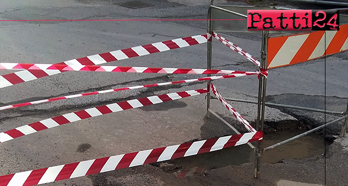 PATTI – Fuoriuscita di acqua dal suolo in Via 2 Giugno. Transenna, nastro bianco-rosso e voilà, tutto ok