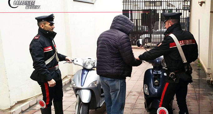MESSINA – Bloccati dai Carabinieri due incensurati con due ciclomotori rubati.
