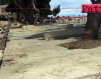 PATTI – Pavimentazione antitrauma per il parco giochi in corso di realizzazione sul lungomare Zuccarello a Marina di Patti