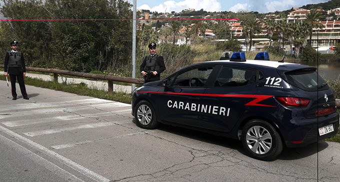 MESSINA – 22enne tenta di rubare un’auto, fermato da un Carabiniere libero dal servizio.