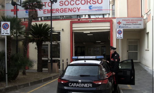 MESSINA – 60enne sdradica completamente il water e la cassetta dell’acqua di scarico dal bagno del Pronto Soccorso dell’Ospedale Piemonte. Denunciato