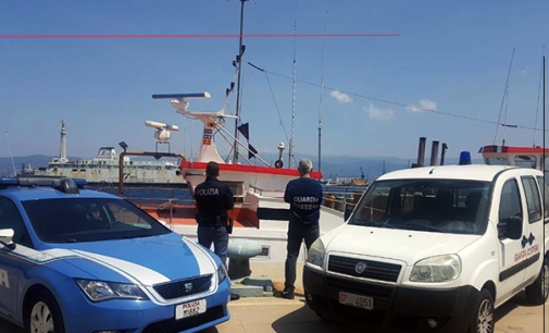 MESSINA – 20enne tenta di rubare una motonave ancorata alla banchina Colapesce per un valore tra i 300 e i 400.000 euro. Arrestato