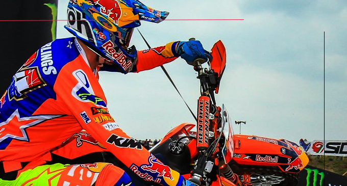 MXGP – GP di Germania. Il pilota pattese Tony Cairoli annaspa e il distacco dal primo della classe Jeffrey Herlings aumenta