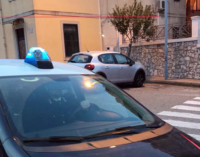 MESSINA – Bambina di 6 anni telefona ai Carabinieri chiedendo aiuto perché la mamma veniva picchiata dal compagno. Arrestato 44enne