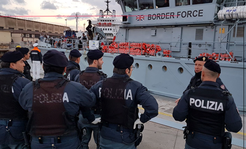 MESSINA – Favoreggiamento dell’immigrazione clandestina. Fermati due tunisini sbarcati ieri nelle coste messinesi