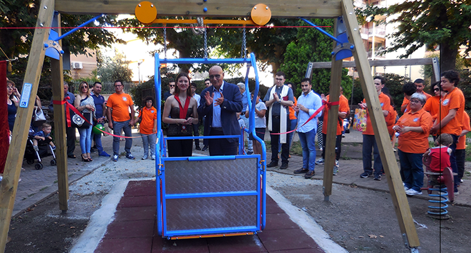 MILAZZO – Inaugurata l’altalena per disabili a villa Nastasi