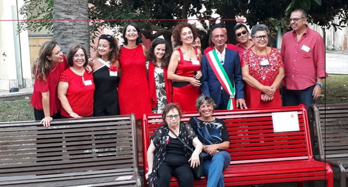MILAZZO – Inaugurata la panchina rossa contro la violenza di genere