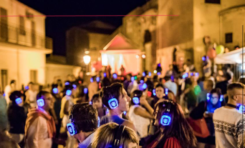 PIRAINO – “Silent Piraino – Disco & Food”. Silenzio… il borgo medievale si trasforma in una grande discoteca