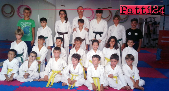 PATTI – Esami acquisizione gradi. La Scuola Karate Patti ha presentato 21 atleti
