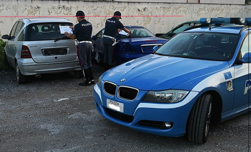 BARCELLONA P.G. – Scoperto centro abusivo di rottamazione auto. 3 denunce, 11 autovetture sequestrate.