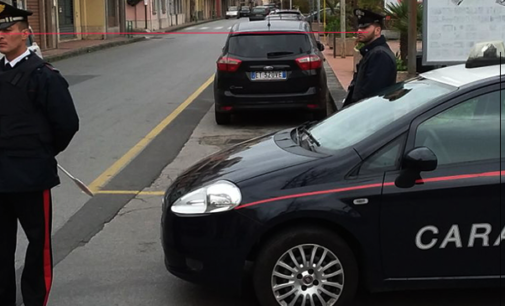 SCALETTA ZANCLEA – Dopo aver scaricato rifiuti in plastica e materiale ferroso, li stavano incendiando. Arrestati due fratelli