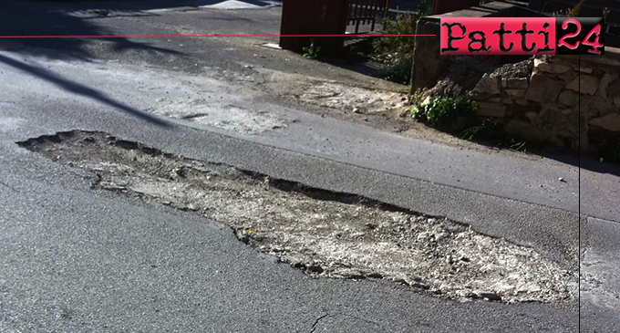 PATTI – Piccole buche crescono e diventano vere e proprie voragini