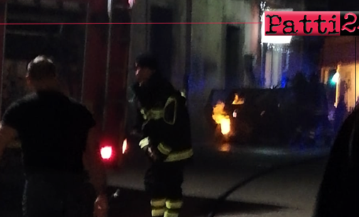 PATTI – Auto in fiamme. Momenti di paura